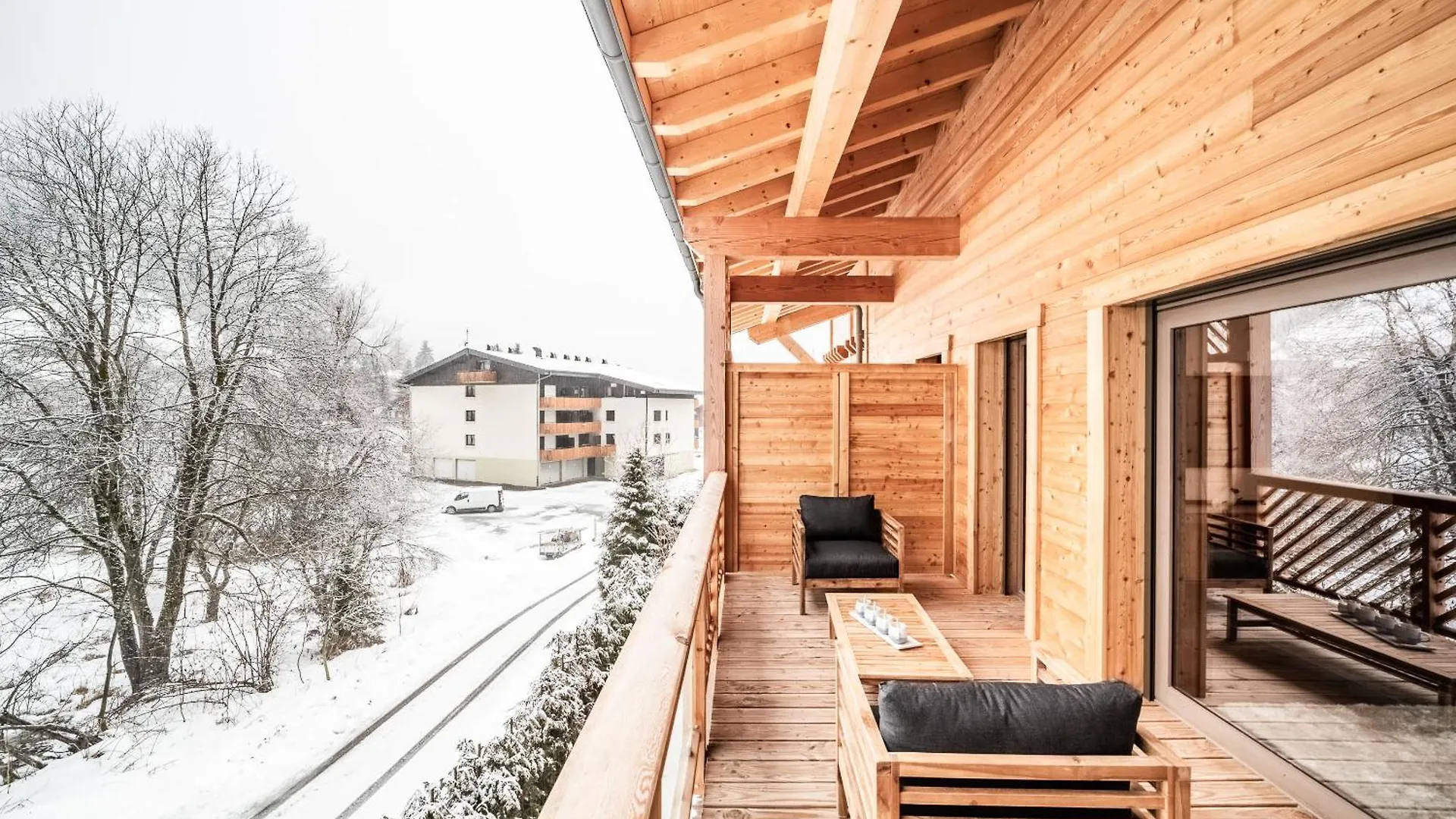 Apartment Rivulet, Chatel- By Emerald Stay