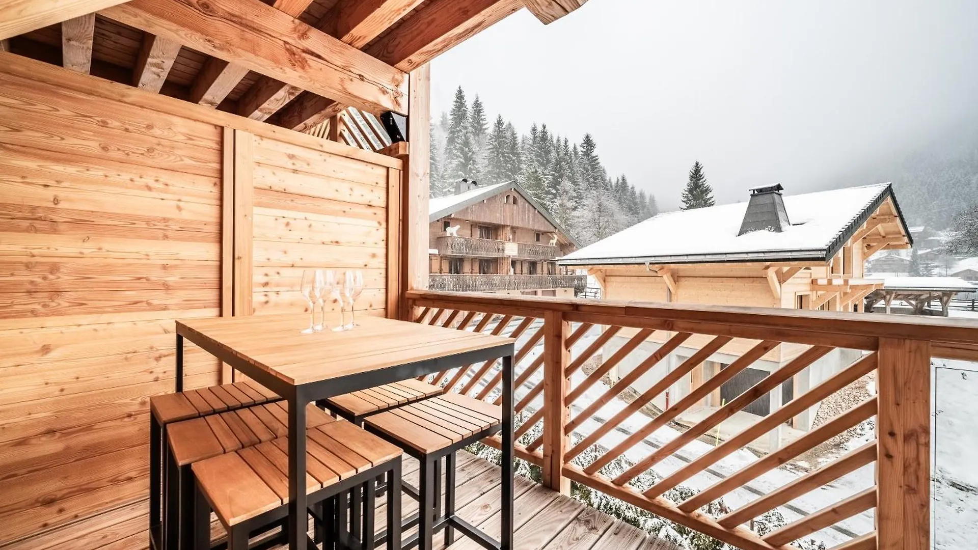 Apartment Rivulet, Chatel- By Emerald Stay